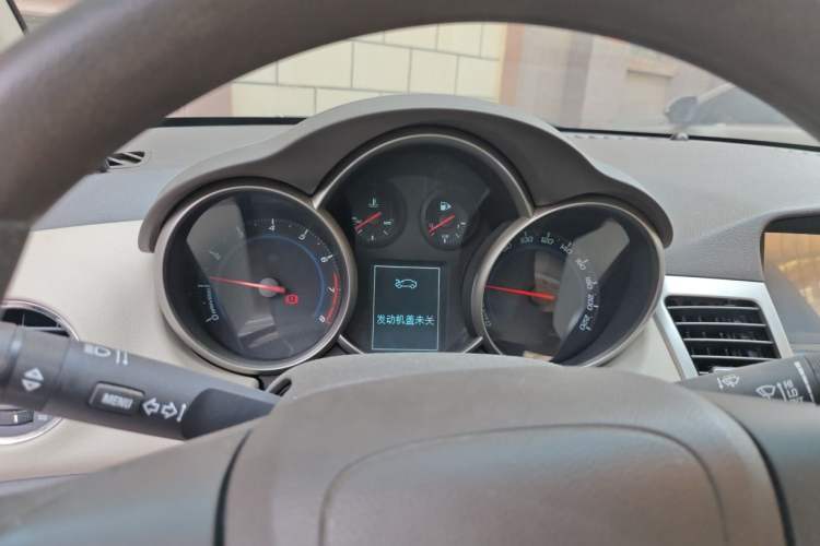 Used Chevrolet Cruze 2015 1.5L Classic SL MT Instrument Cluster
