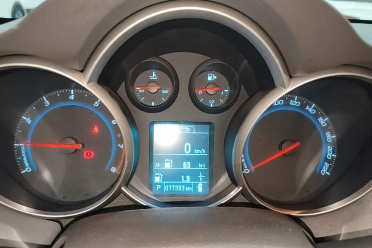 Used Chevrolet Cruze 2015 1.5L Classic SE AT Instrument Cluster
