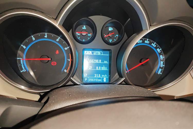 Used Chevrolet Cruze 2015 1.5L Classic SE AT Instrument Cluster