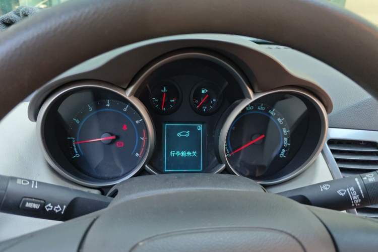 Used Chevrolet Cruze 2015 1.5L Classic SE MT Instrument Cluster