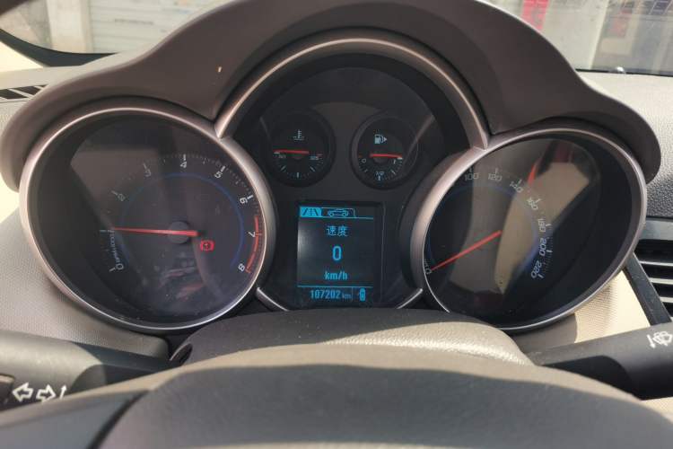 Used Chevrolet Cruze 2015 1.5L Classic SE MT Instrument Cluster