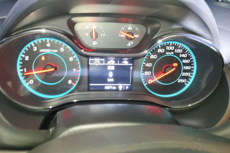 Used Chevrolet Cruze 2015 1.4T DCG Luxury Edition Instrument Cluster