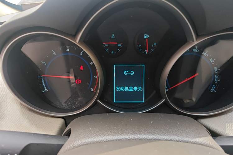 Used Chevrolet Cruze 2015 1.5L Classic SE AT Instrument Cluster