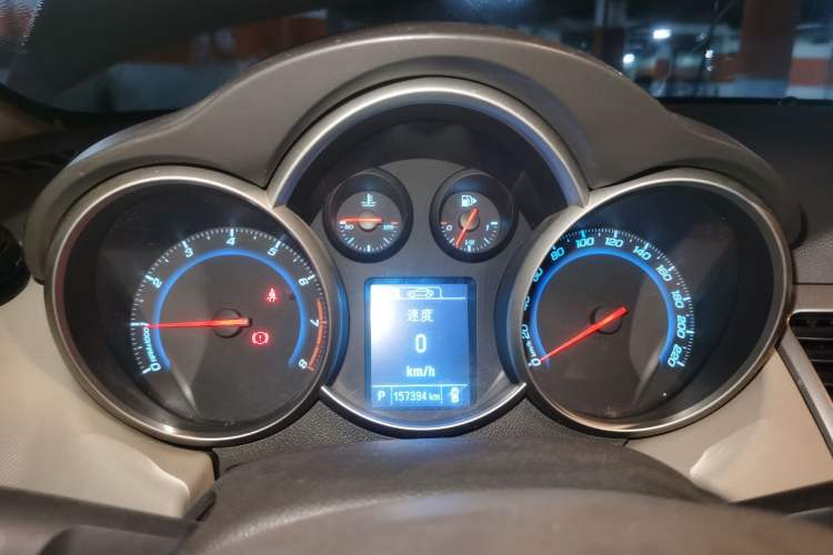 Used Chevrolet Cruze 2015 1.5L Classic SE AT Instrument Cluster
