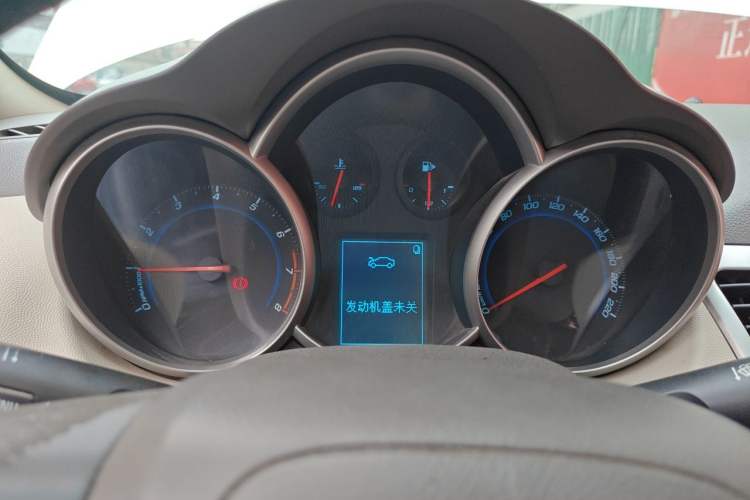 Used Chevrolet Cruze 2015 1.5L Classic SL MT Instrument Cluster