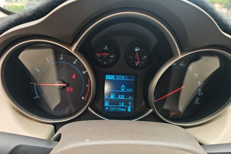 Used Chevrolet Cruze 2015 1.5L Classic SE AT Instrument Cluster