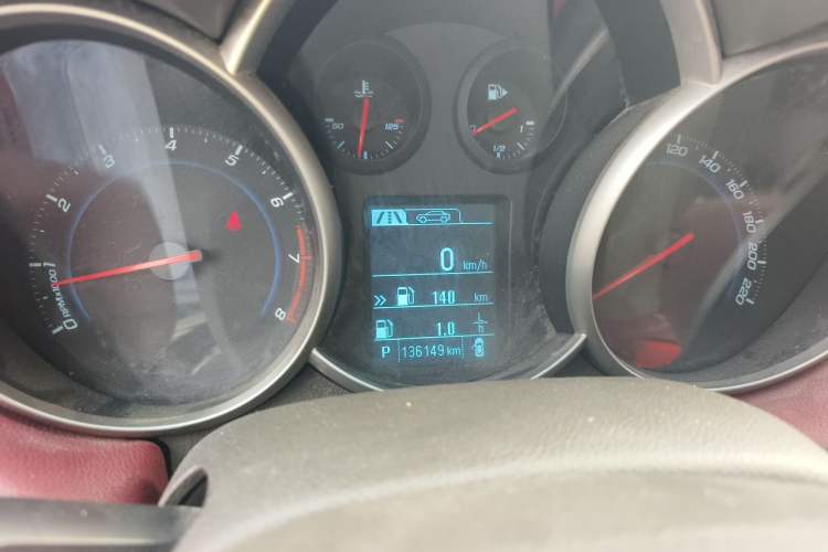 Used Chevrolet Cruze 2015 1.5L Classic SE AT Instrument Cluster