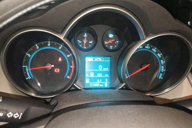 Used Chevrolet Cruze 2015 1.5L Classic SE MT Instrument Cluster
