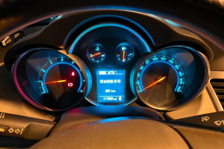Used Chevrolet Cruze 2015 1.5L Classic SL MT Instrument Cluster