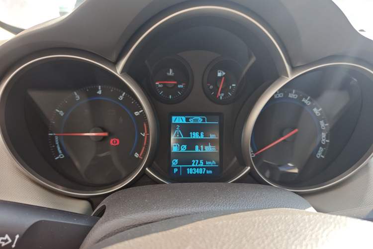 Used Chevrolet Cruze 2015 1.5L Classic SE AT Instrument Cluster