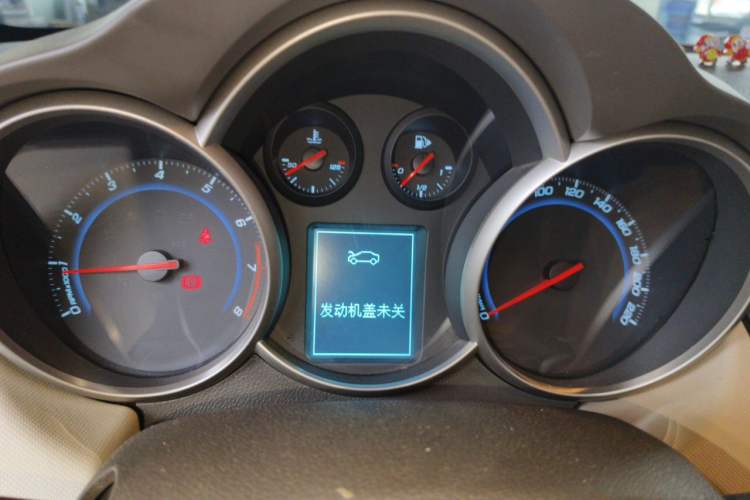 Used Chevrolet Cruze 2015 1.5L Classic SE AT Instrument Cluster