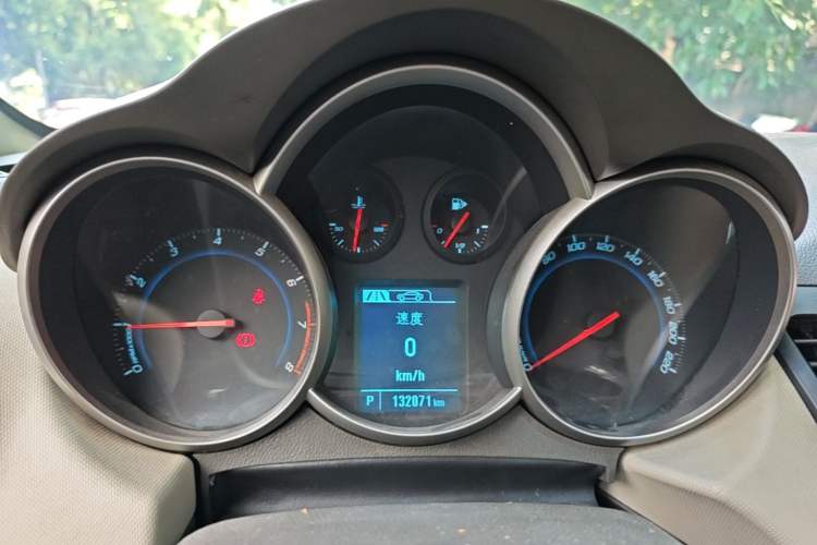 Used Chevrolet Cruze 2015 1.5L Classic SE AT Instrument Cluster