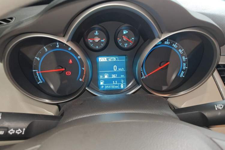 Used Chevrolet Cruze 2015 1.5L Classic SE AT Instrument Cluster