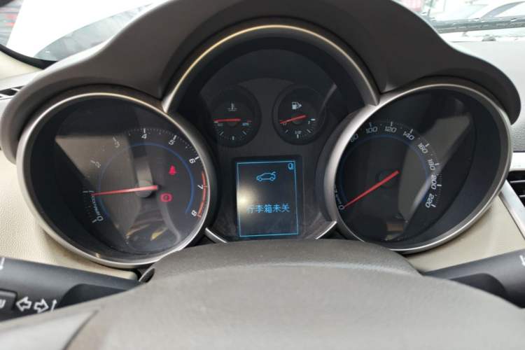 Used Chevrolet Cruze 2015 1.5L Classic SL MT Instrument Cluster