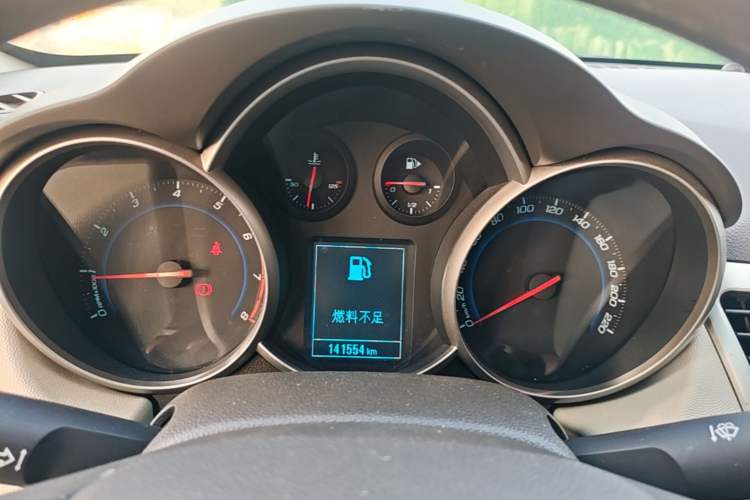 Used Chevrolet Cruze 2015 1.5L Classic SL MT Instrument Cluster