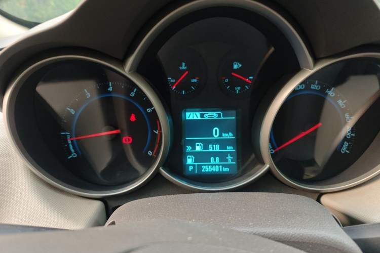 Used Chevrolet Cruze 2015 1.5L Classic SE AT Instrument Cluster