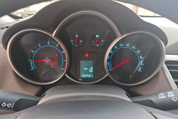Used Chevrolet Cruze 2015 Hatchback 1.6L Manual Comfort Edition Instrument Cluster