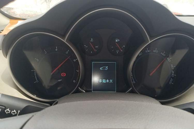 Used Chevrolet Cruze 2015 1.5L Classic SE MT Instrument Cluster
