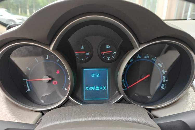 Used Chevrolet Cruze 2015 1.5L Classic SL MT Instrument Cluster