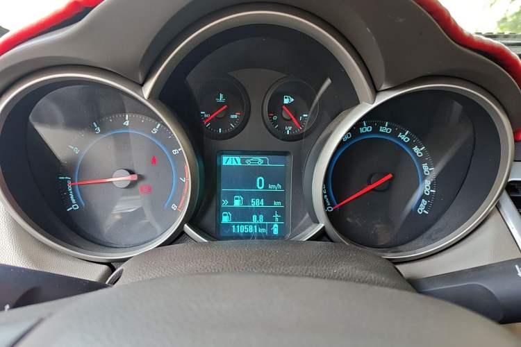 Used Chevrolet Cruze 2015 1.5L Classic SL MT Instrument Cluster