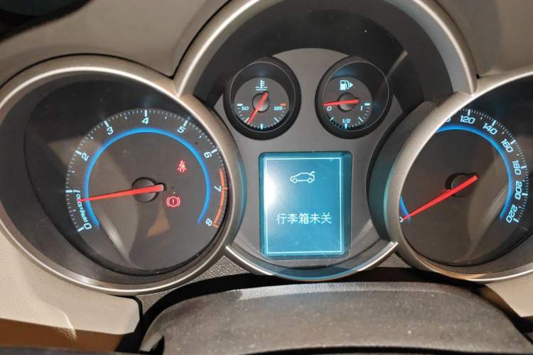 Used Chevrolet Cruze 2015 1.5L Classic SL MT Instrument Cluster