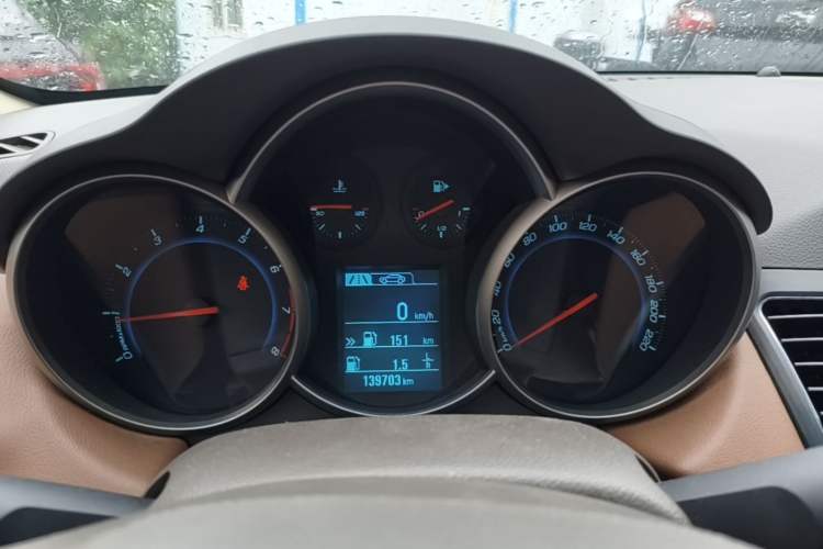 Used Chevrolet Cruze 2015 1.5L Classic SE MT Instrument Cluster
