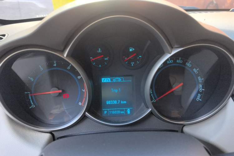 Used Chevrolet Cruze 2015 1.5L Classic SE AT Instrument Cluster