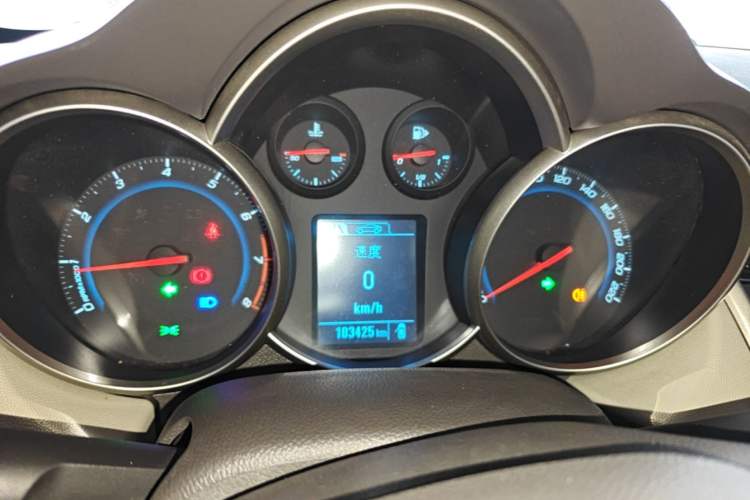 Used Chevrolet Cruze 2015 1.5L Classic SL MT Instrument Cluster