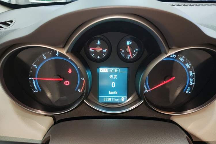 Used Chevrolet Cruze 2015 1.5L Classic SE MT Instrument Cluster
