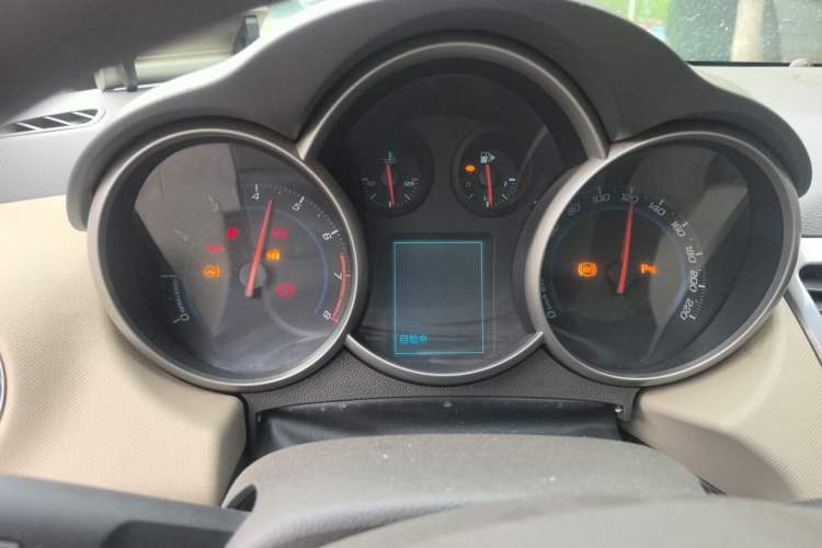 Used Chevrolet Cruze 2015 1.5L Classic SE AT Instrument Cluster