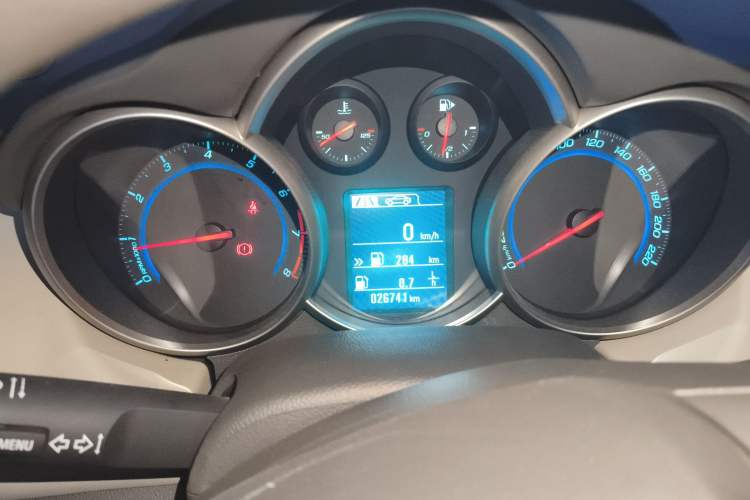 Used Chevrolet Cruze 2015 1.5L Classic SE MT Instrument Cluster