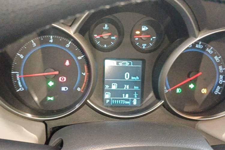 Used Chevrolet Cruze 2015 1.5L Classic SE AT Instrument Cluster
