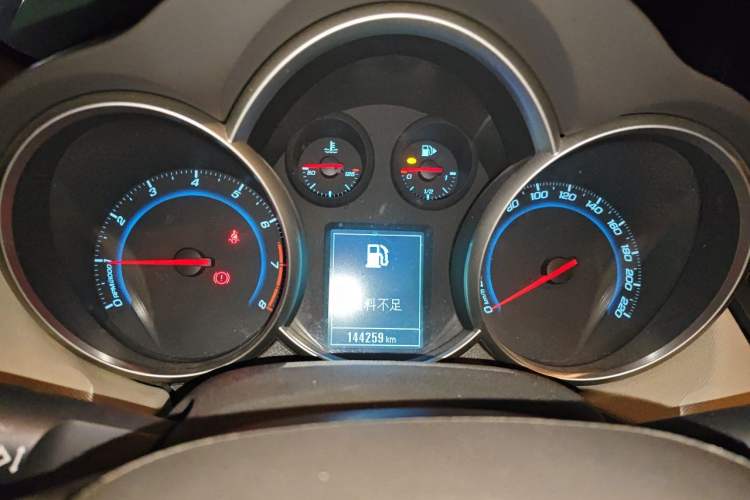 Used Chevrolet Cruze 2015 1.5L Classic SE AT Instrument Cluster