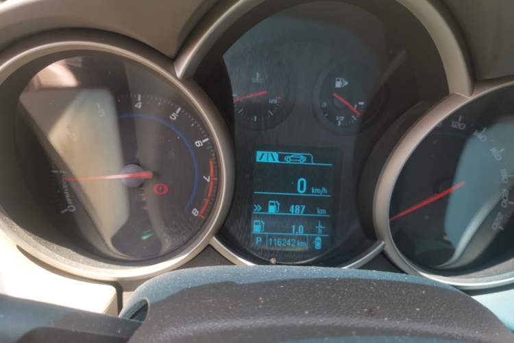 Used Chevrolet Cruze 2015 1.5L Classic SE AT Instrument Cluster
