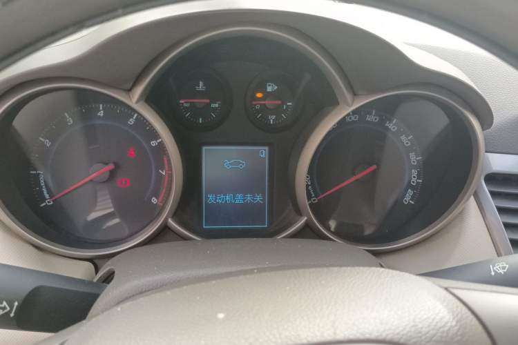 Used Chevrolet Cruze 2015 1.5L Classic SE AT Instrument Cluster