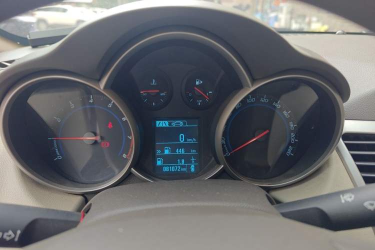 Used Chevrolet Cruze 2015 1.5L Classic SL MT Instrument Cluster