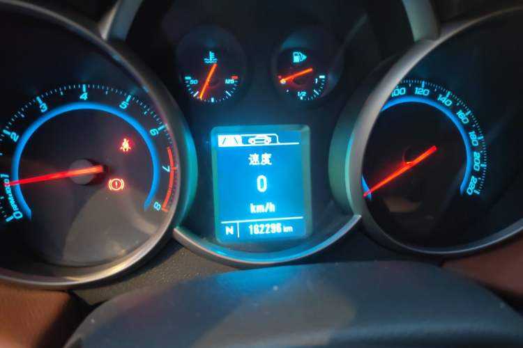 Used Chevrolet Cruze 2015 1.5L Classic SE AT Instrument Cluster