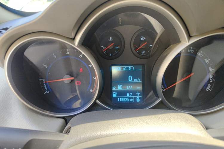 Used Chevrolet Cruze 2015 1.5L Classic SE MT Instrument Cluster