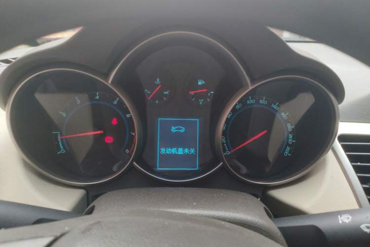 Used Chevrolet Cruze 2015 1.5L Classic SL MT Instrument Cluster