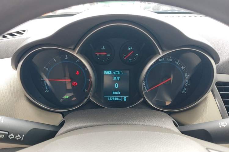 Used Chevrolet Cruze 2015 1.5L Classic SE MT Instrument Cluster