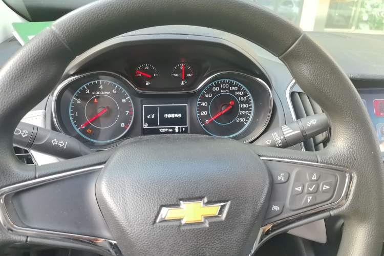 Used Chevrolet Cruze 2015 1.5L Automatic Luxury Edition Instrument Cluster