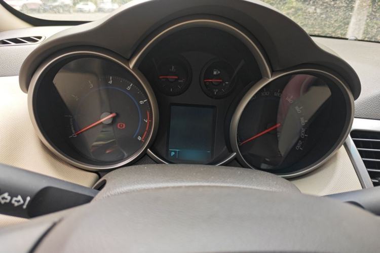 Used Chevrolet Cruze 2015 1.5L Classic SE AT Instrument Cluster