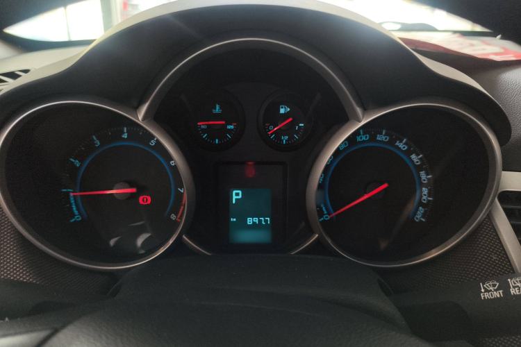 Used Chevrolet Cruze 2015 Hatchback 1.6L Automatic Comfort Edition Instrument Cluster