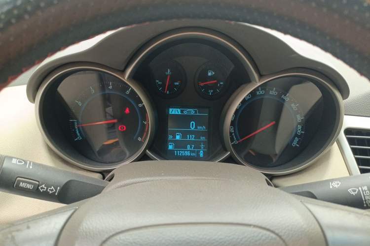 Used Chevrolet Cruze 2015 1.5L Classic SL MT Instrument Cluster