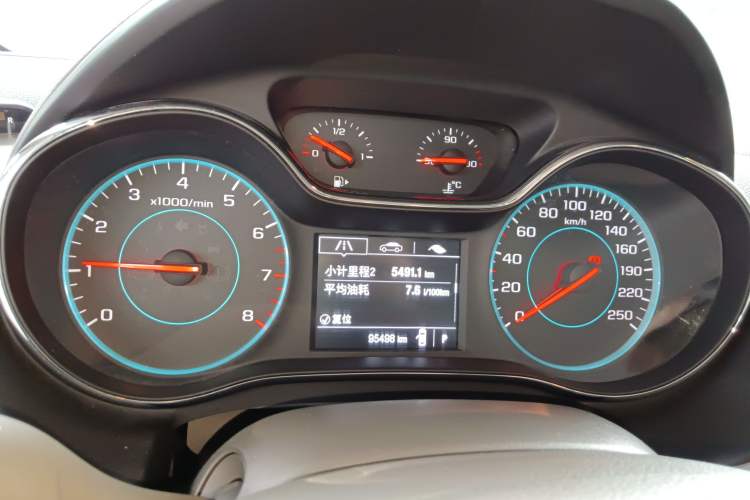 Used Chevrolet Cruze 2015 1.5L Automatic Fashion Navigation Edition Instrument Cluster