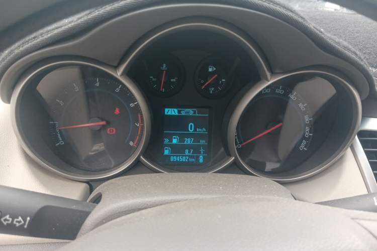 Used Chevrolet Cruze 2015 1.5L Classic SL MT Instrument Cluster