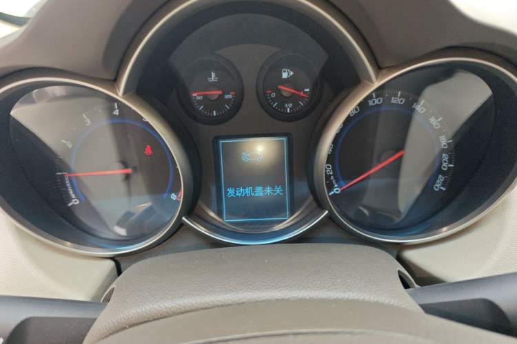 Used Chevrolet Cruze 2015 1.5L Classic SL MT Instrument Cluster