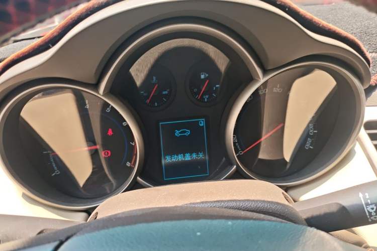 Used Chevrolet Cruze 2015 1.5L Classic SE MT Instrument Cluster