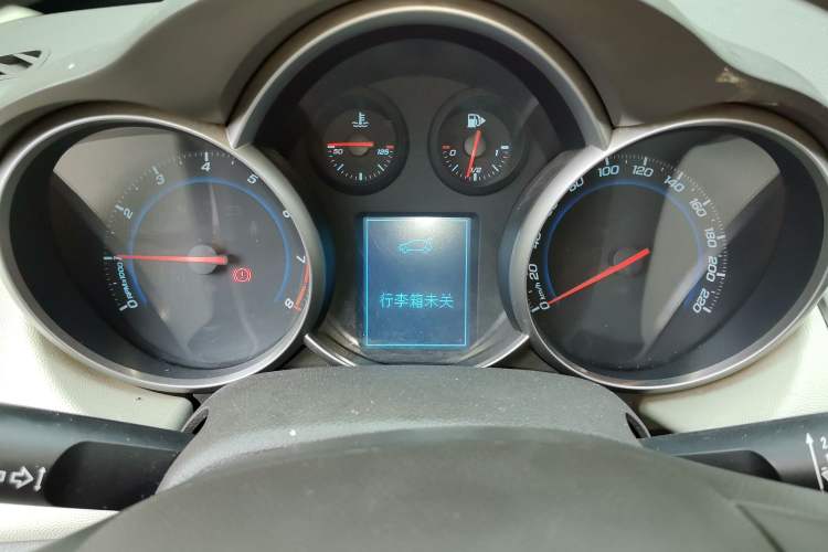 Used Chevrolet Cruze 2015 1.5L Classic SL MT Instrument Cluster