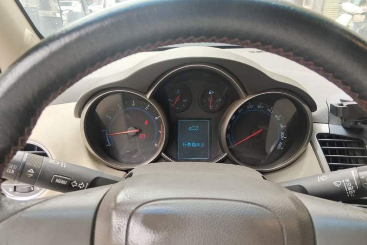 Used Chevrolet Cruze 2015 1.5L Classic SE MT Instrument Cluster